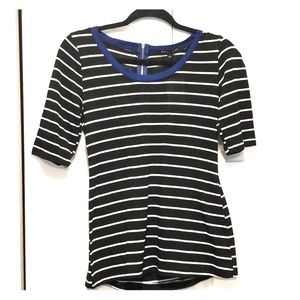 GREEN ENVELOPE NWT 3/4 SLEEVE